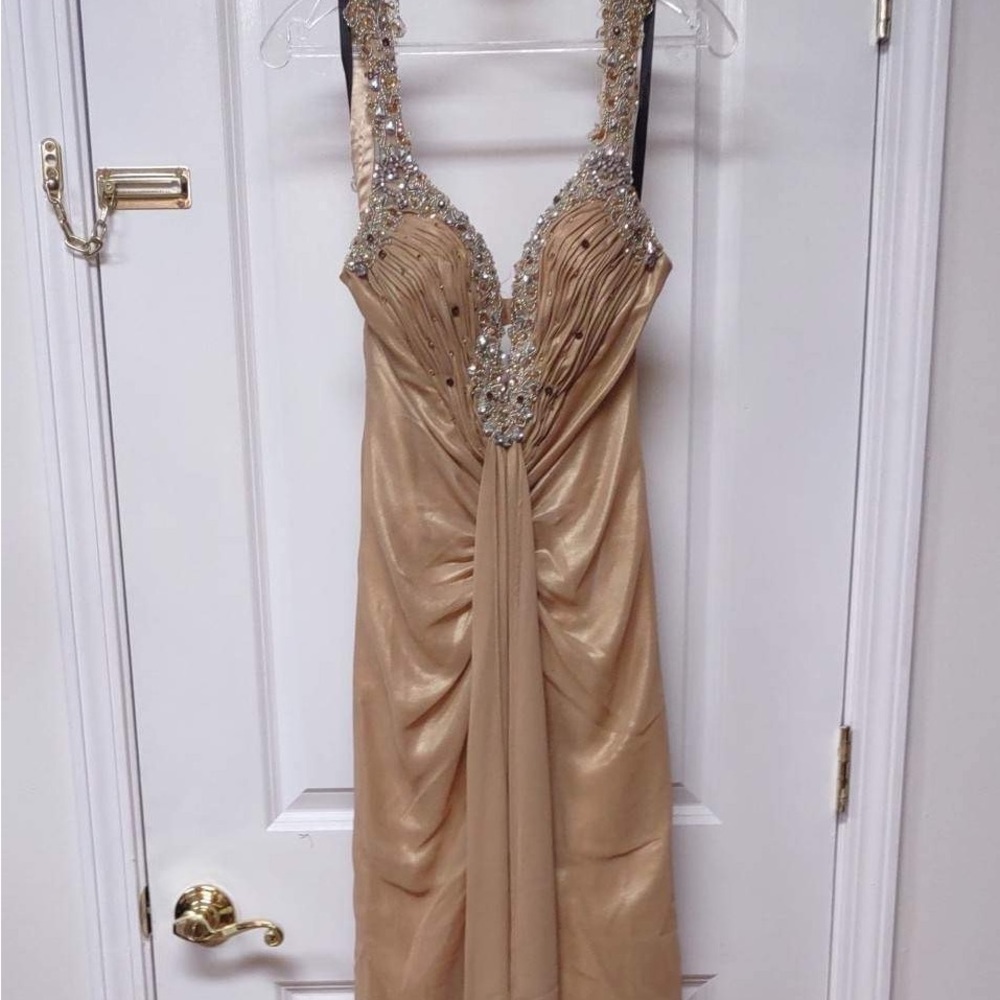 Riva Designs Prom Dress